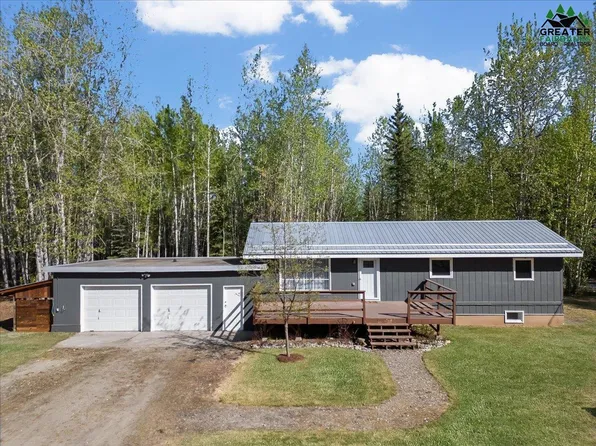 1035 Meadow Rue Ave, North Pole, AK 99705