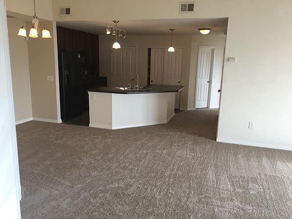 2nd image of 804 Summer Hawk Dr Unit 5201
