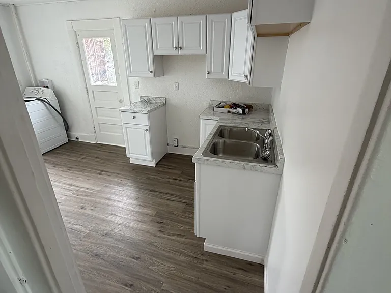 422 W High St #2 — Photo 9