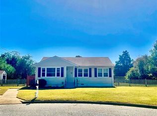 5 Jules Cir, Newport News, VA 23601