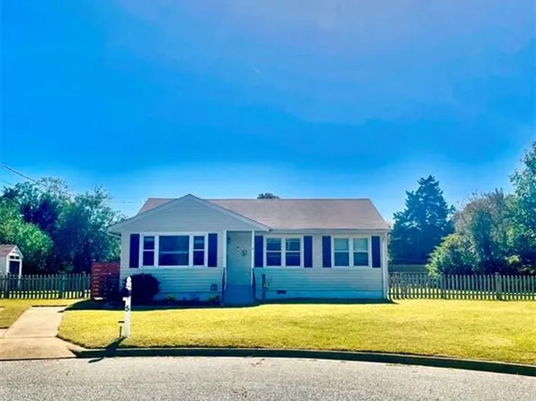 5 Jules Cir, Newport News, VA 23601
