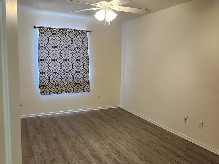 827 Harp Way — Photo 12