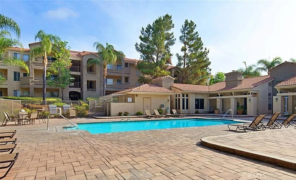 1 bed, 642 sqft, $1,900 — Photo 4
