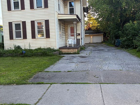 2nd image of 148 Parkway #2