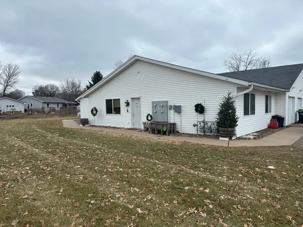 814 Bruce Ct APT B, Menomonie, WI 54751