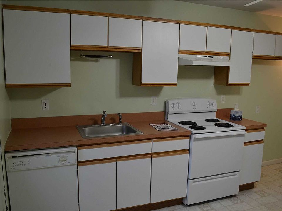 2nd image of 51 Crescent St