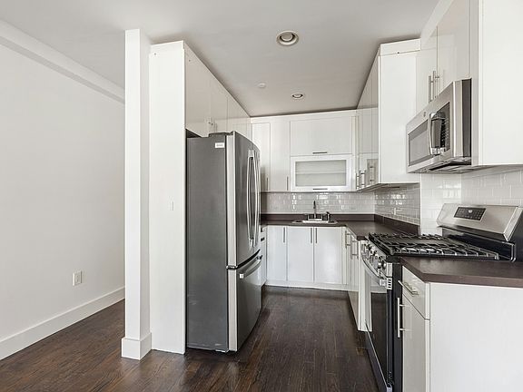 5th image of 572 Pacific St Floor 3
