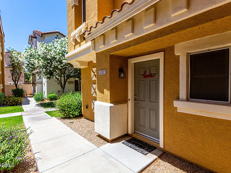 4302 E Jasper Dr — Photo 4