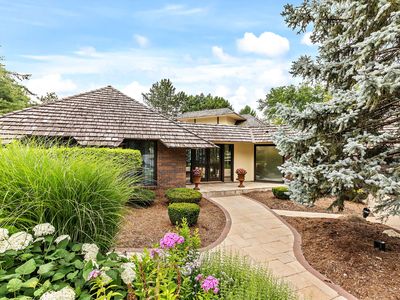 (Undisclosed Address), Oak Brook, IL, 60523