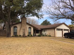 3504 Oak Hill Dr, Bryan, TX 77802