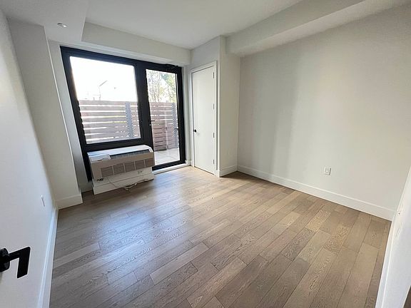 4th image of 635 4th Ave #202