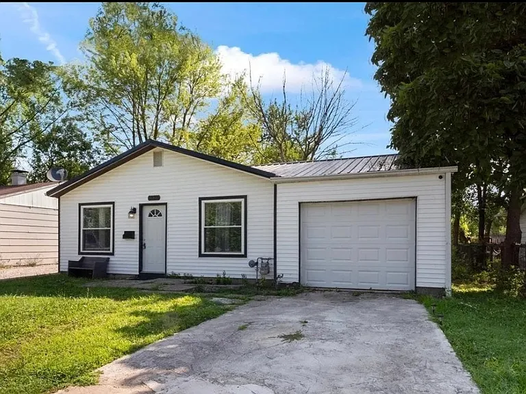 3125 N Bancroft St — Photo 11