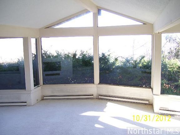 2nd image of 887 Raymond Ave