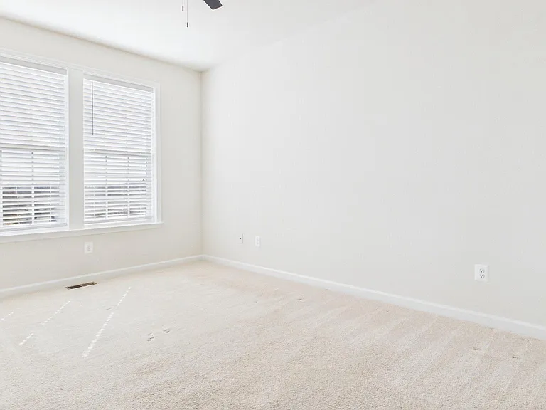 33 Chester Ct — Photo 28