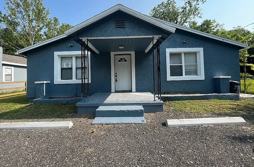 Newly Renovated 3BR/2BA Broadway Ave, Jacksonville — Photo 1