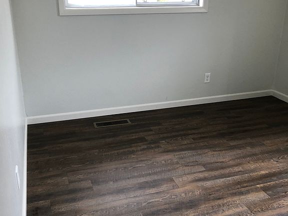 4th image of 5900 Monona Dr
