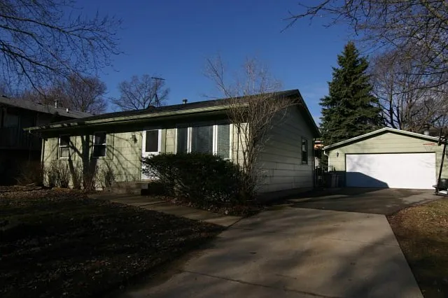 2711 Edelweiss Rd photo 1