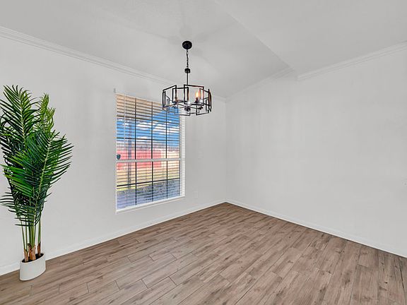 5th image of 2114 Westmar St