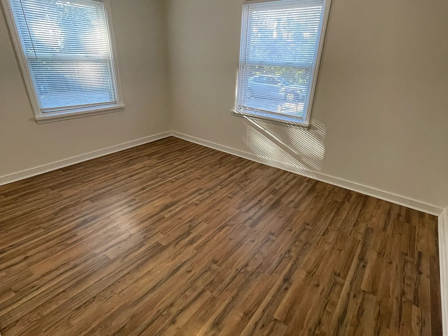 2141 Catalpa Drive - B — Photo 3