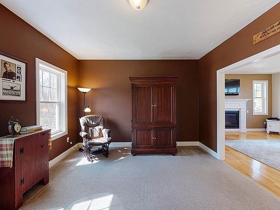 5th image of 64 Oakhill Ave