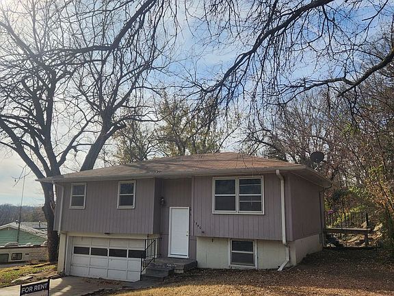 3rd image of 1340 Johnson Dr