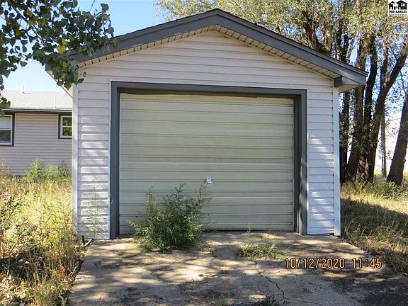 2nd image of 6114 SE College Hl