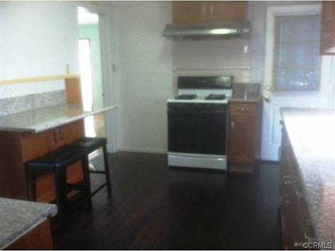5th image of 3602 W 172nd St