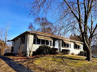28 Uncas Dr, Griswold, CT 06351
