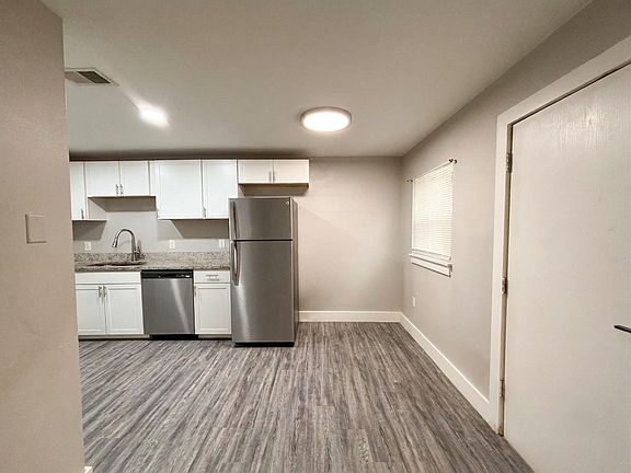 5th image of 139 Avenue D SW #139