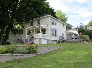 732 W Bluff St, Marquette, MI 49855