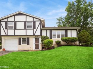 1401 Volkamer Trl, Elk Grove Village, IL 60007