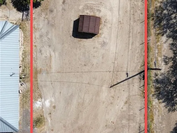 1104 E San Benito St, Rio Grande City, TX 78582