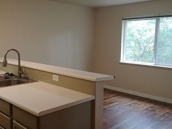5th image of 1330 NW Slate Ln