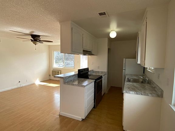 3rd image of 1304 Joplin Dr Unit 4