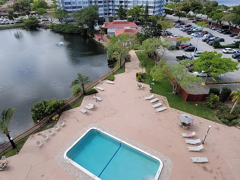 1300 NE Miami Gardens Dr #714E — Photo 34