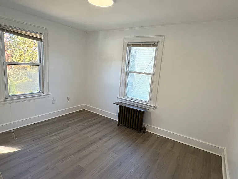 273 Peck Ave — Photo 23