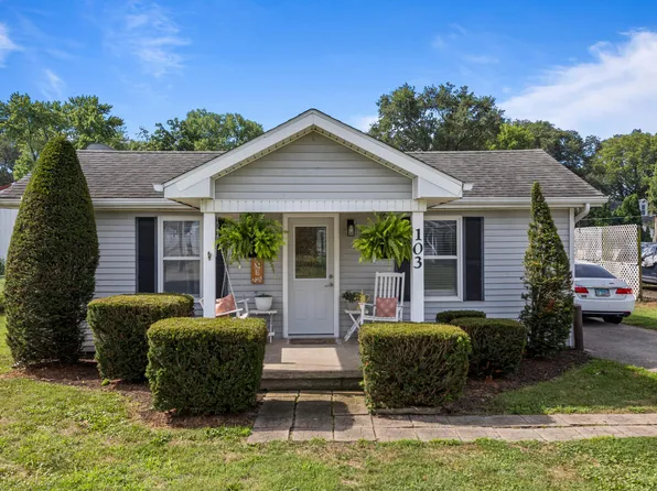 103 W Meade St, White Heath, IL 61884