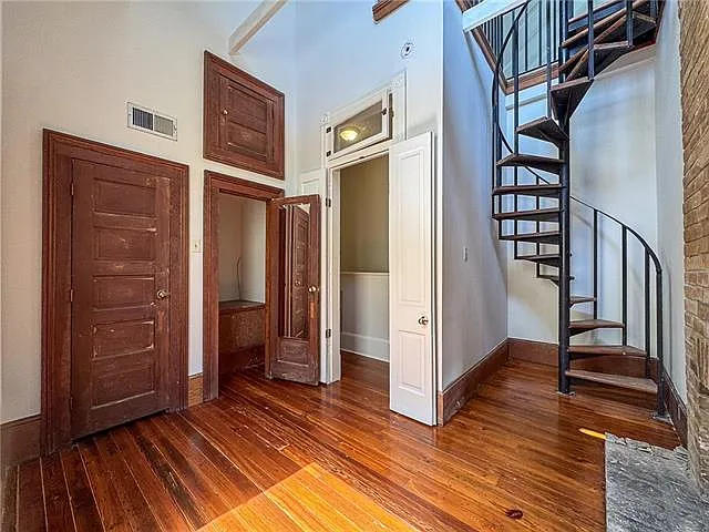4904 Perrier St — Photo 15