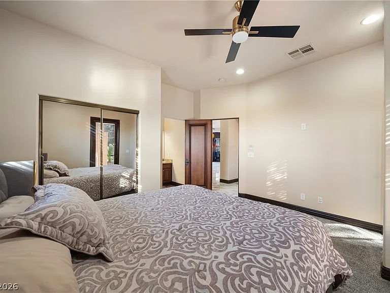 904 Calville Estates Ct — Photo 32