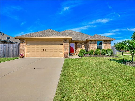 3rd image of 4816 Wagner Lake Dr