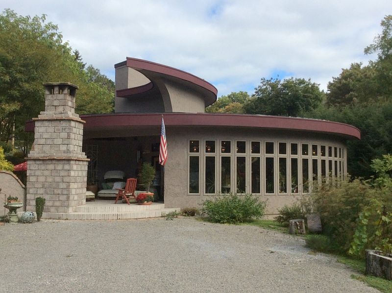 1st image of 120 Haverford Dr