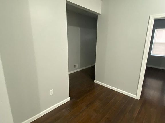 5th image of 266 Schley St Floor 1
