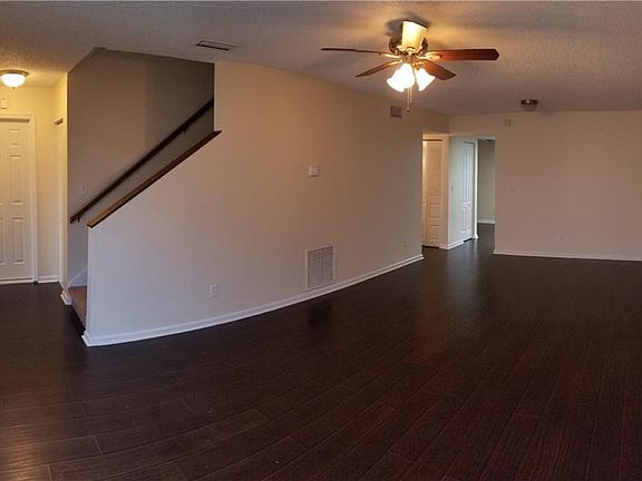 3rd image of 12508 Queensland Ln