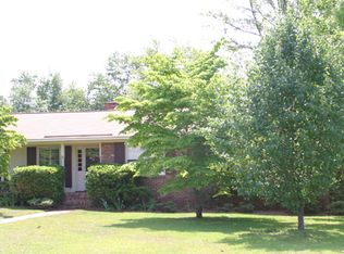 1011 Sunnyhill Dr, Camden, SC 29020