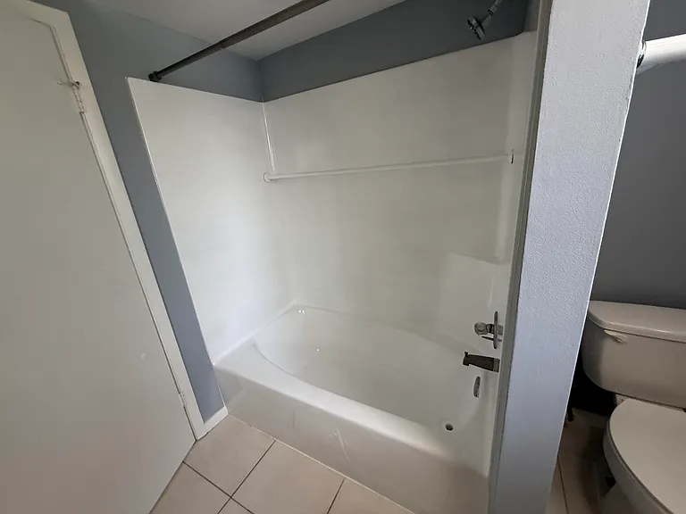 2519 Griffin Sq — Photo 9