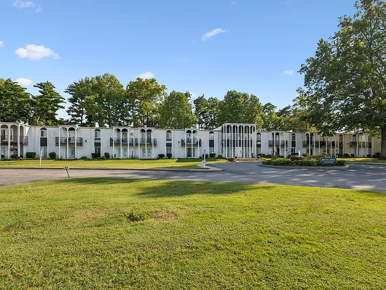 1302 Dr Martin Luther King Jr Blvd #32 — Photo 23