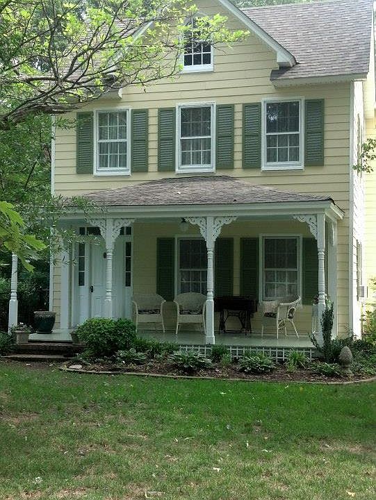 1st image of 966 Main St
