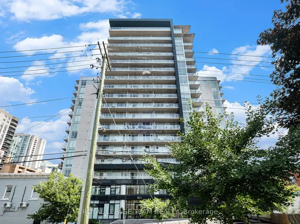 255 Bay St #714, Ottawa, ON K1R 0C5