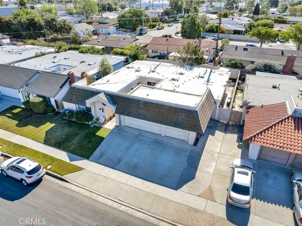 1553 Wintergreen Pl, Costa Mesa, CA 92626