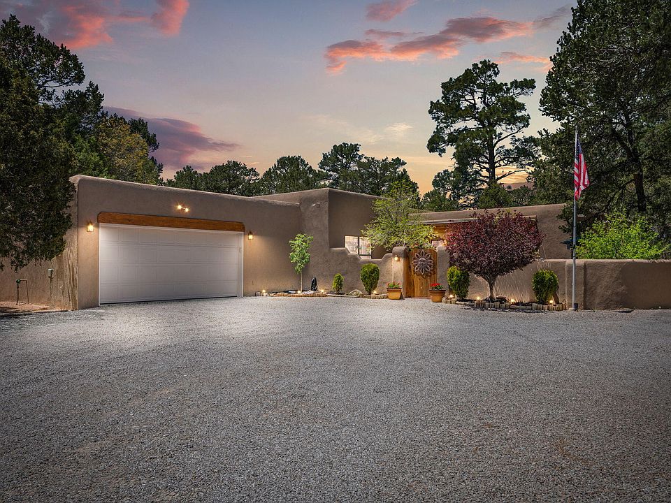 1st image of 52 Bobolink Ln